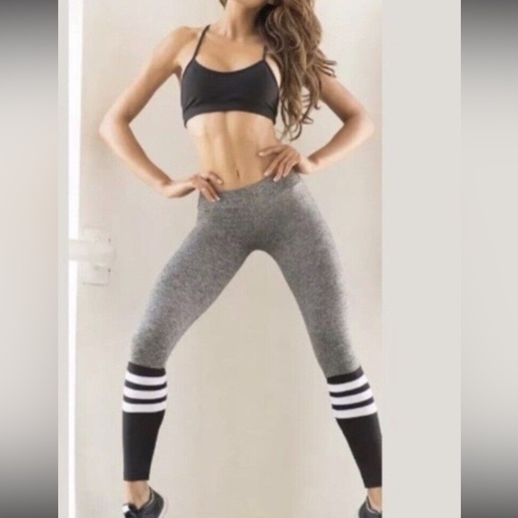 Bombshell leggings - Picture 2 of 5